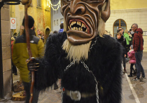 Desfile de Krampus en Pergine Valsugana (Italia)